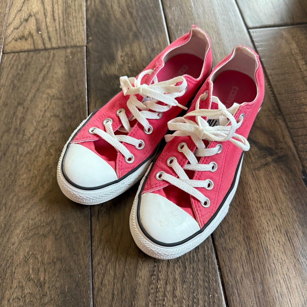 Converse Chuck Taylor All Star Low Top Pink Canvas Sneakers 516561F Womens 7